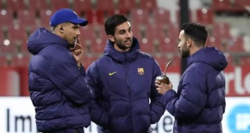 pg游戏官网登录入口-每体：阿劳霍和费兰是巴萨队中最受喜爱的两位球员